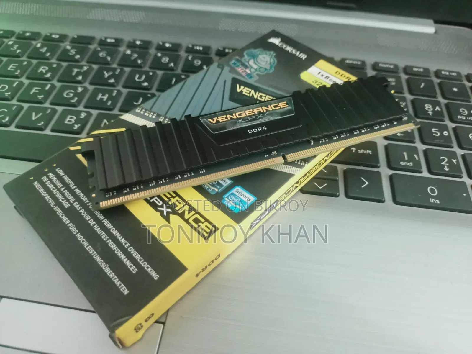 8GB Ram DDR4 (Corsair) 3200mhz [With Box]