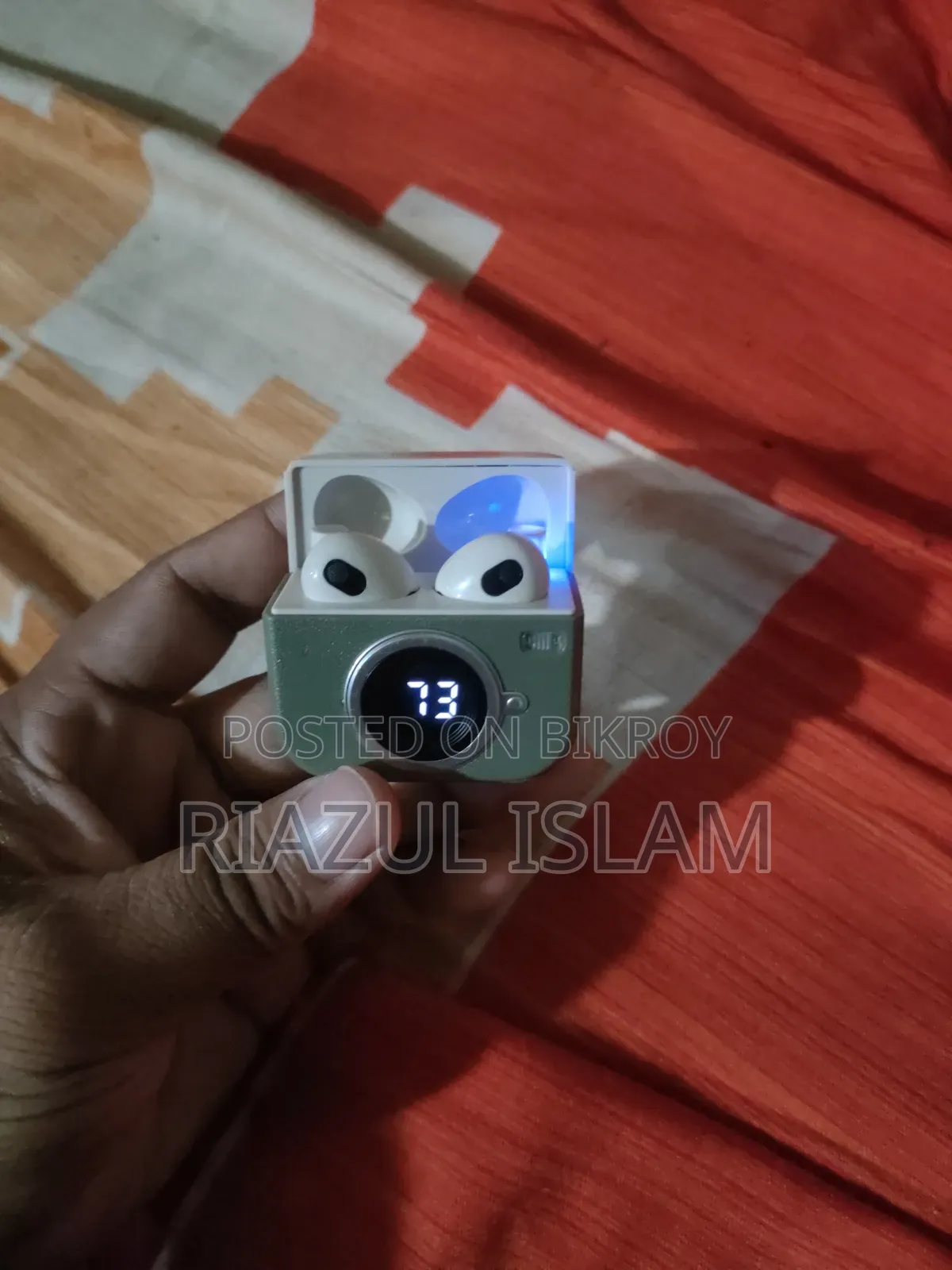 টিডব্লিউএস ইয়ারবাডস
