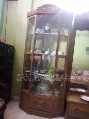কর্নার শোকেস
