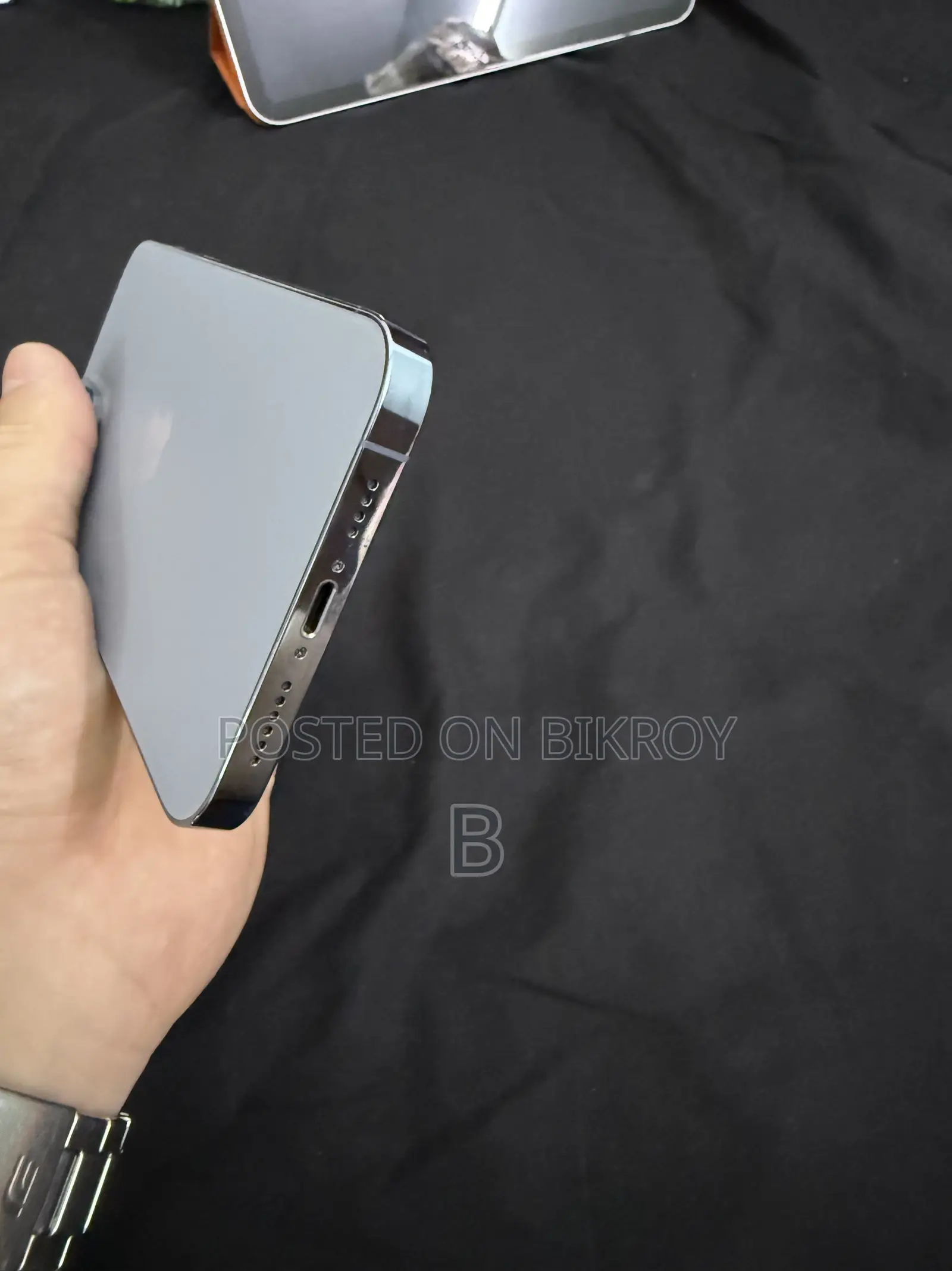 অ্যাপল আইফোন ১৩ প্রো ম্যাক্স ২৫৬ জিবি ব্লু