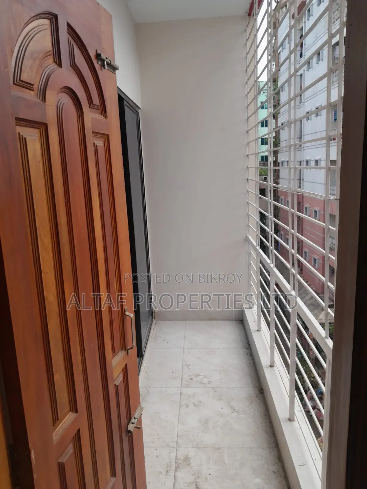 মোহাম্মদপুরের মনোয়ার ম্যানসনে ৩ বেডরুমের অ্যাপার্টমেন্ট বিক্রয়