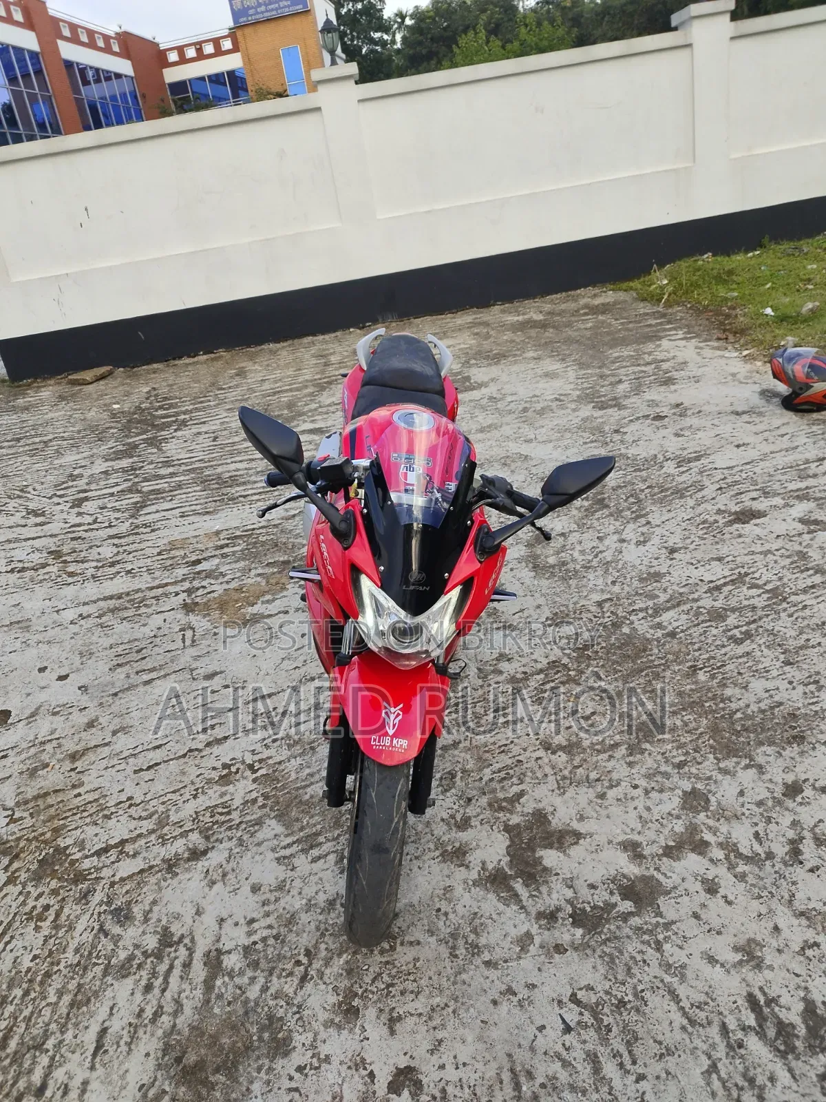 Lifan 2021 Red