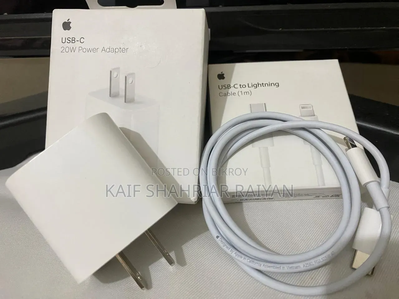 iPhone and iPad Charger