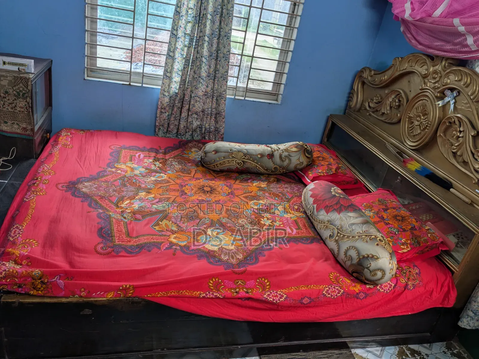একটা বক্স খাট সেল হবে