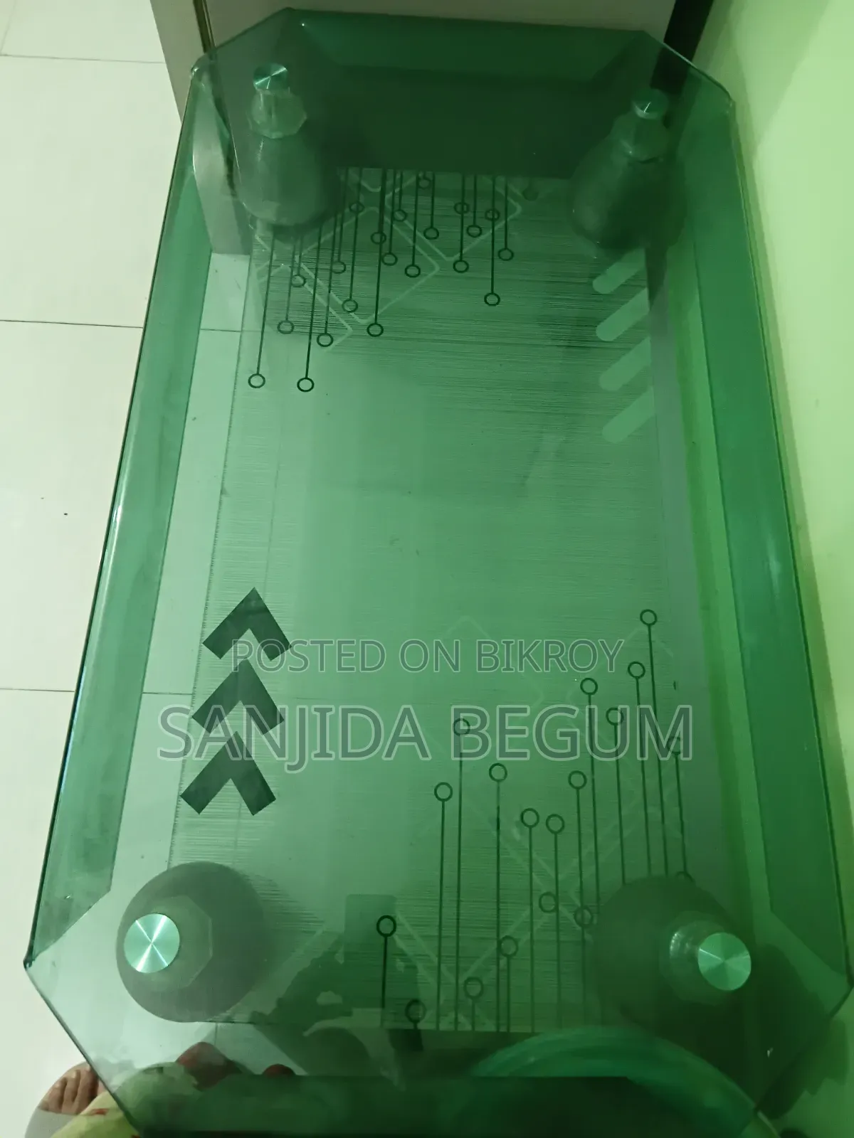 আপনার ড্রয়িং রুমের জন্য সেন্ট্রাল টেবিল