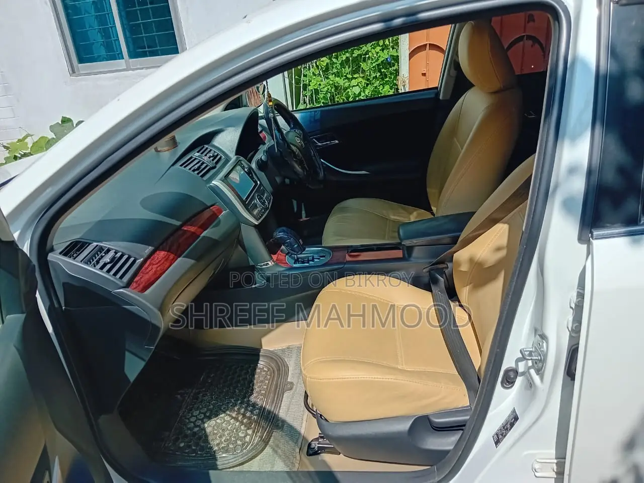 Toyota Premio 1.5 FWD 2011 Pearl
