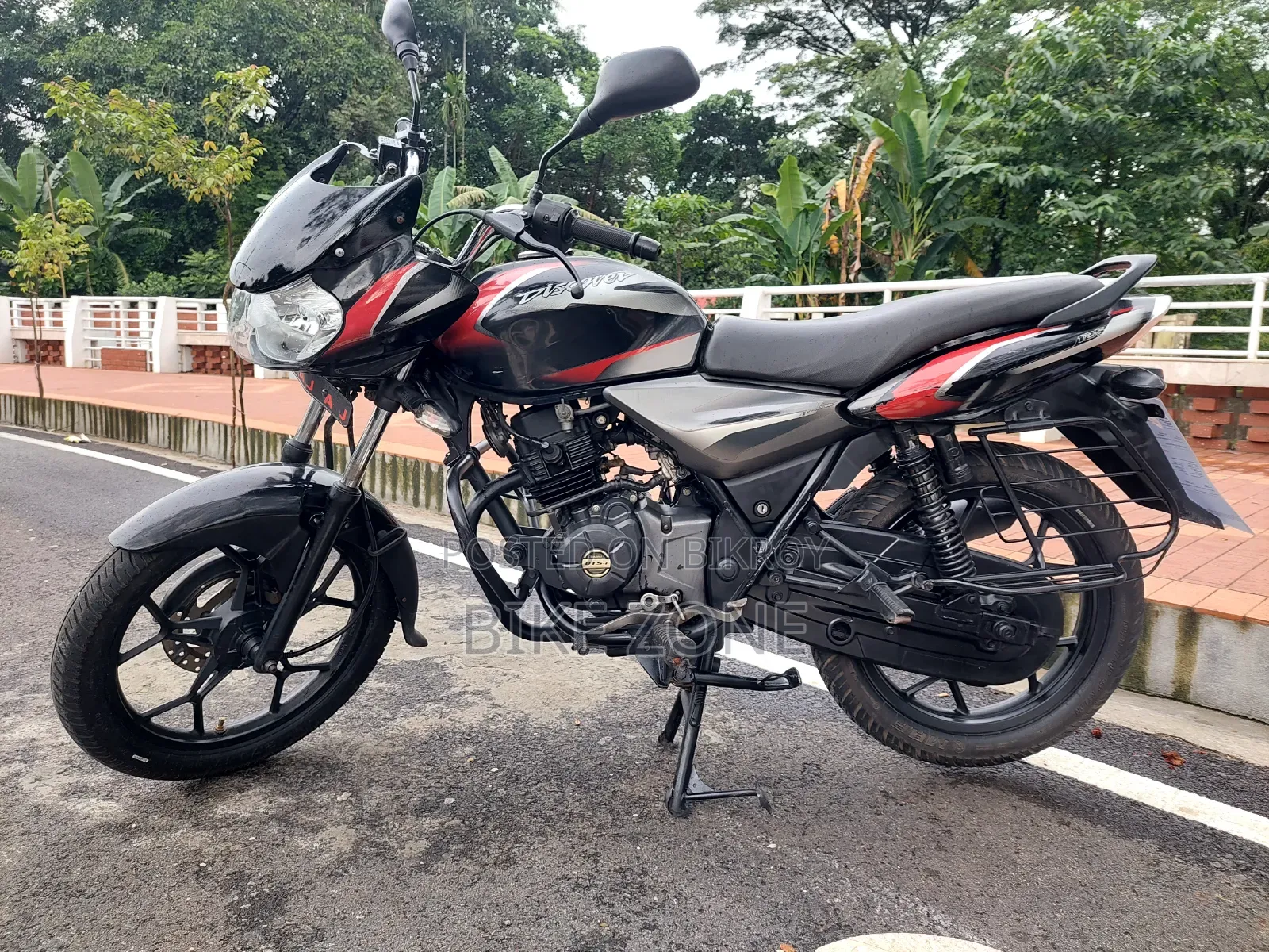 Bajaj Discover 125 2019 Black