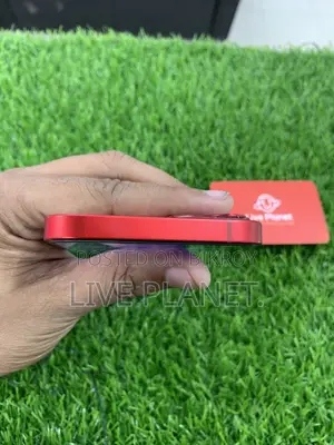 Apple iPhone 13 128 GB Red