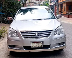 টয়োটা প্রিমিও ২০০৫ সিলভার