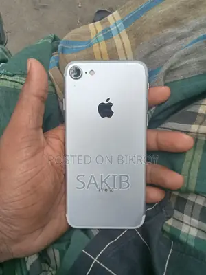অ্যাপল আইফোন ৭ ৩২ জিবি সিলভার