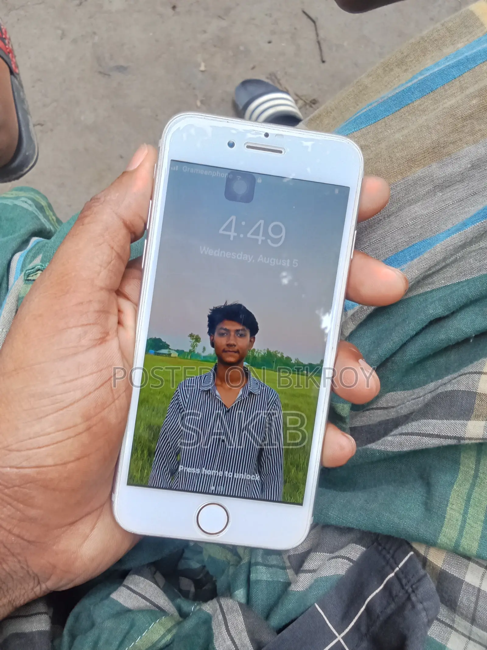 অ্যাপল আইফোন ৭ ৩২ জিবি সিলভার