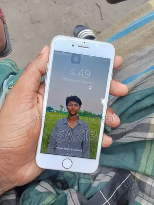 অ্যাপল আইফোন ৭ ৩২ জিবি সিলভার