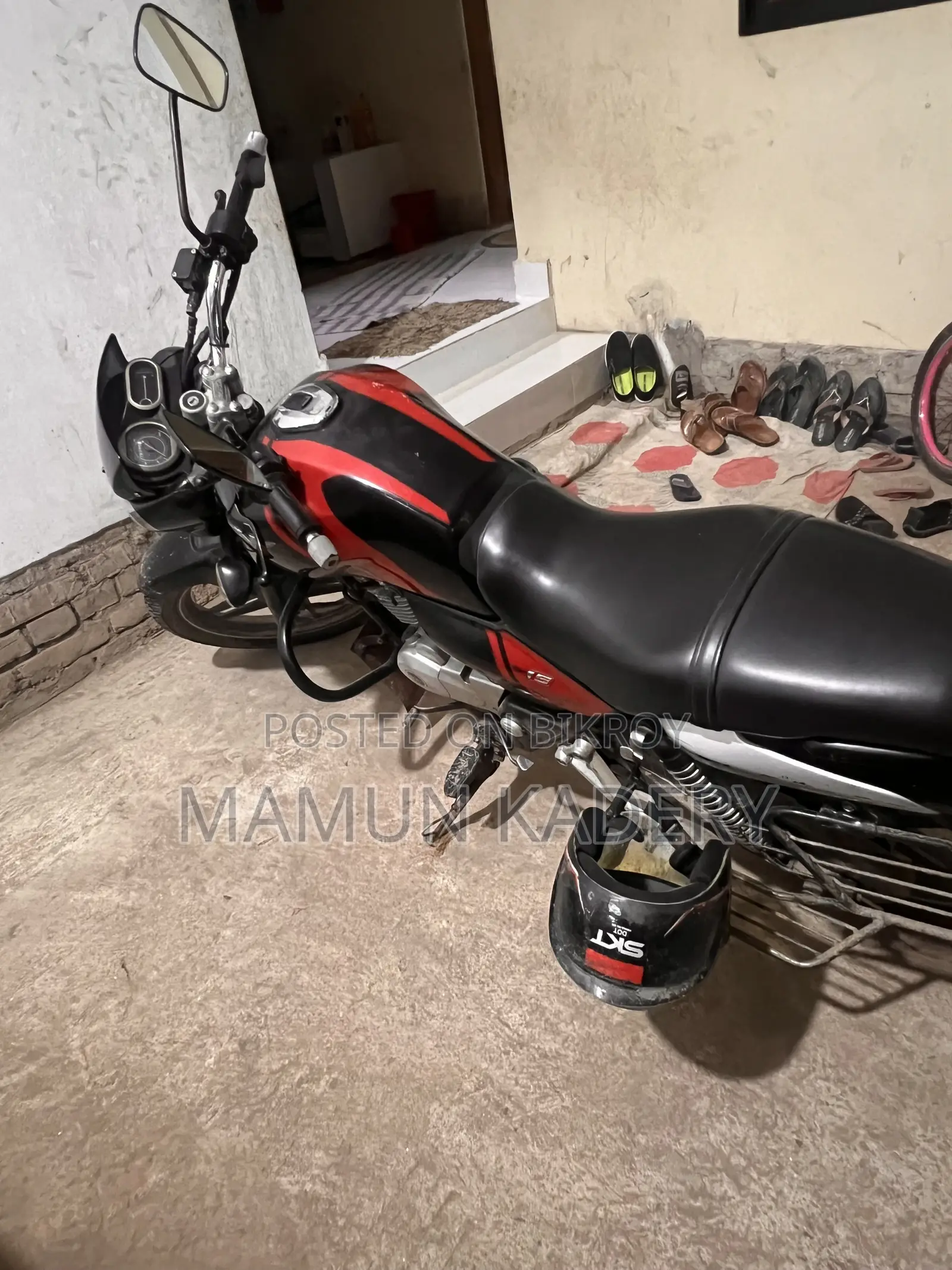 Bajaj V15 2017 Black