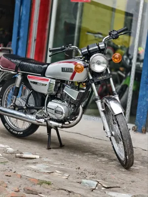 ইয়ামাহা ১৯৯৫ সিলভার