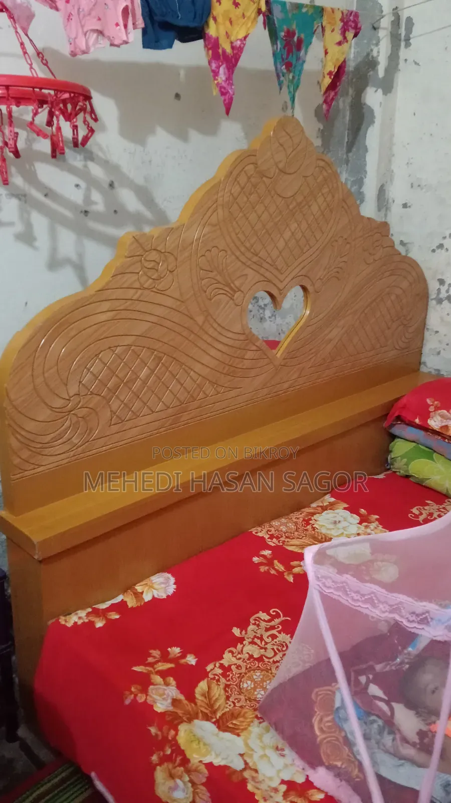 একটি খাট বিক্রি করবো