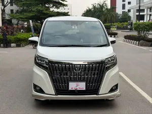 টয়োটা নোয়া ২০১৯ পার্ল