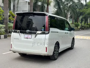 Toyota Noah 2019 Pearl