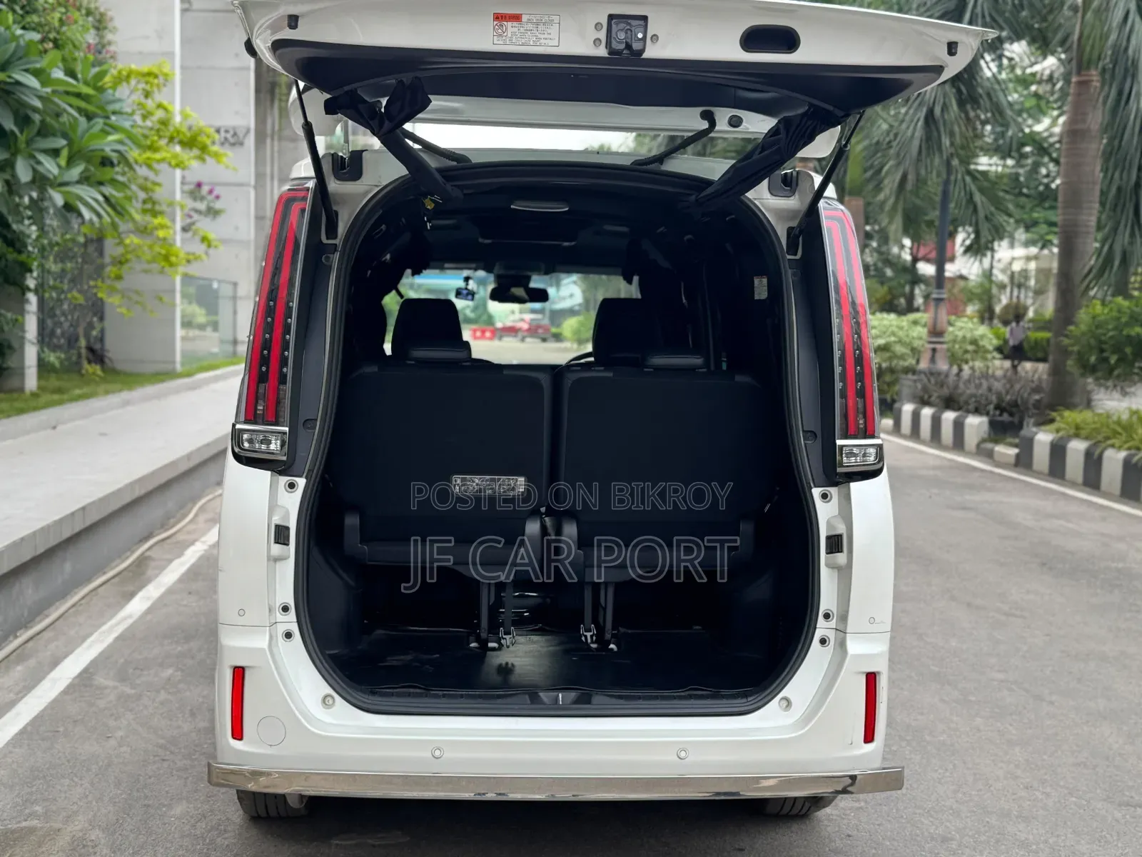 Toyota Noah 2019 Pearl