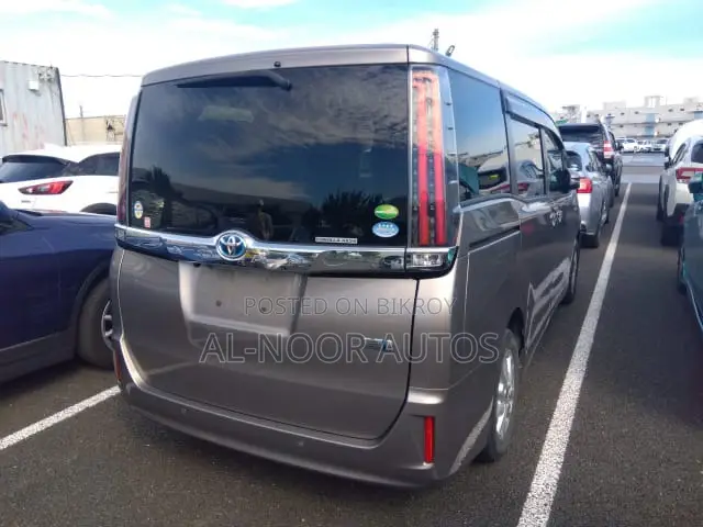 Toyota Noah 2021 Brown