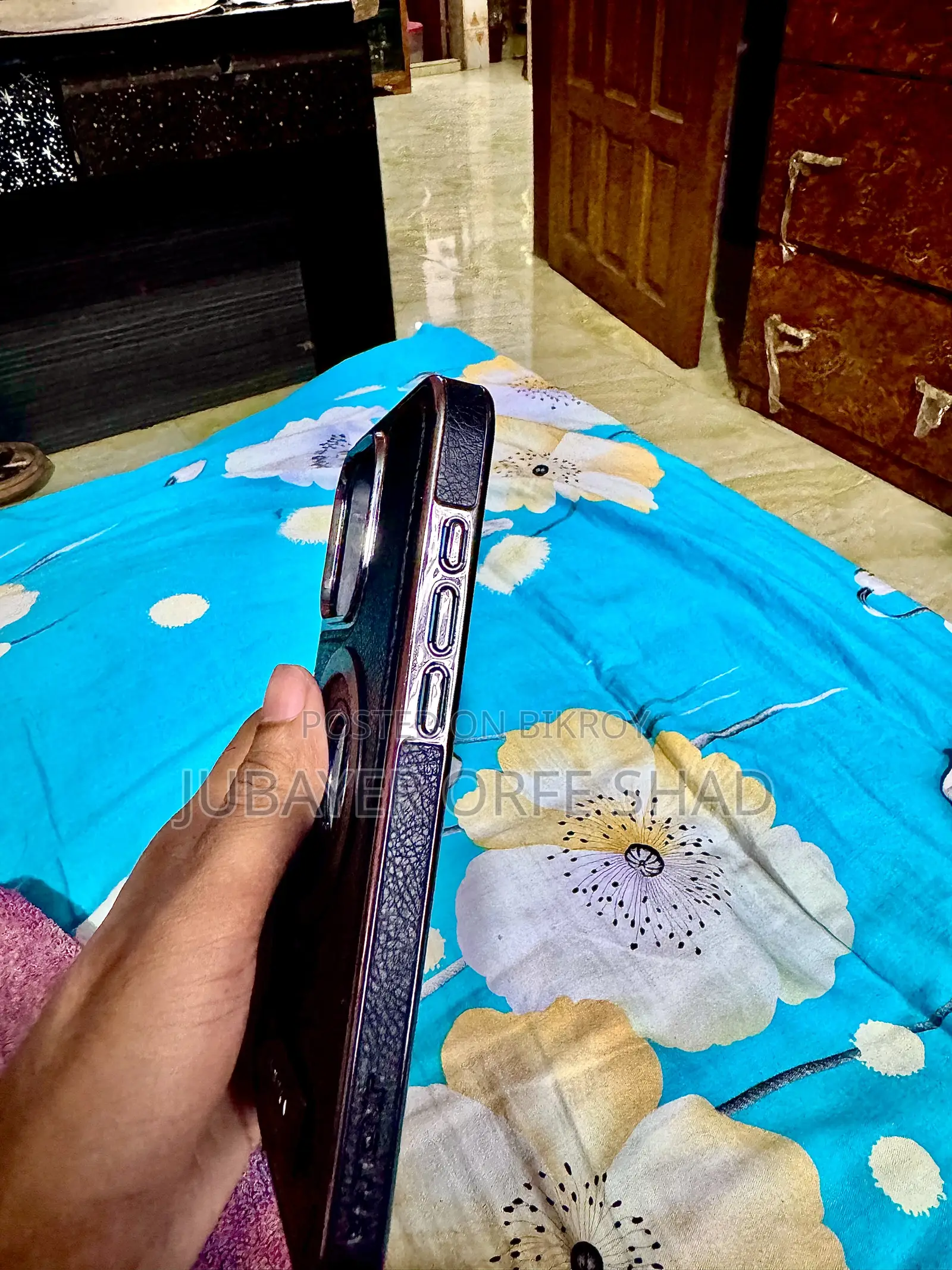 iPhone 15 Pro Max Cover