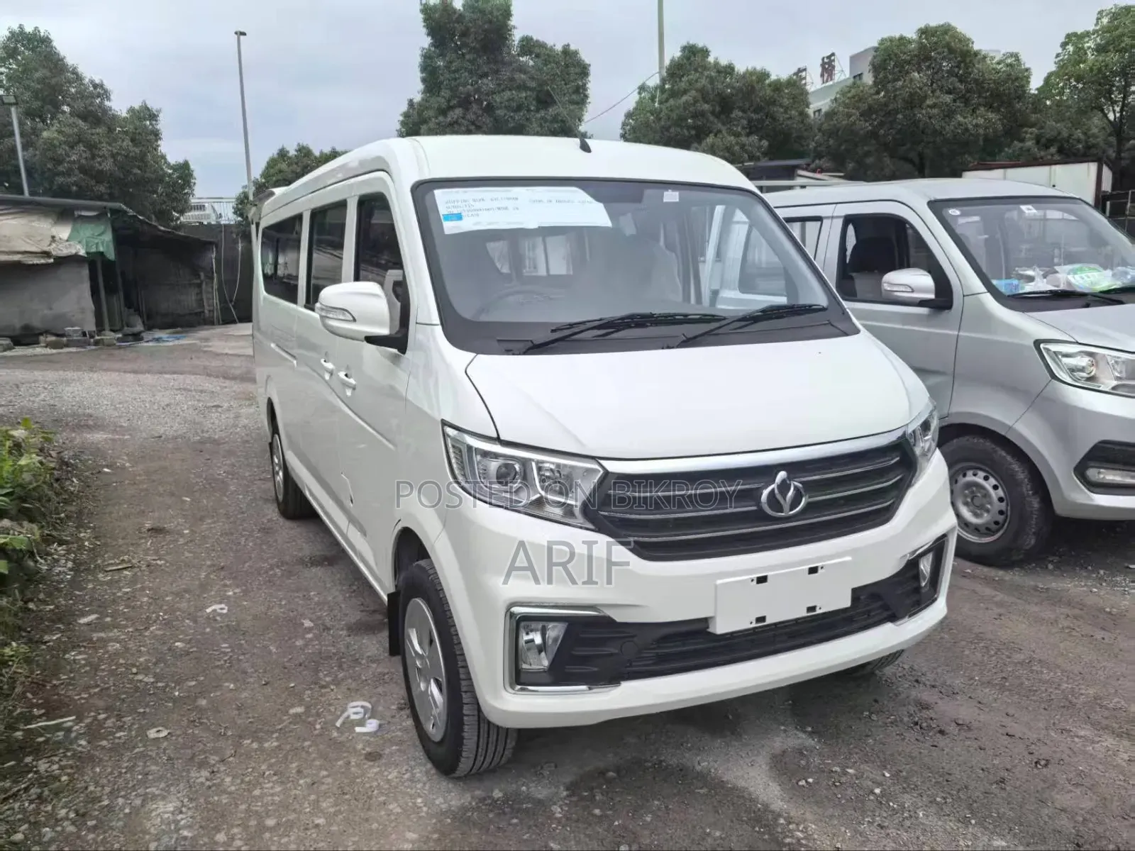 New Bus 2025 White