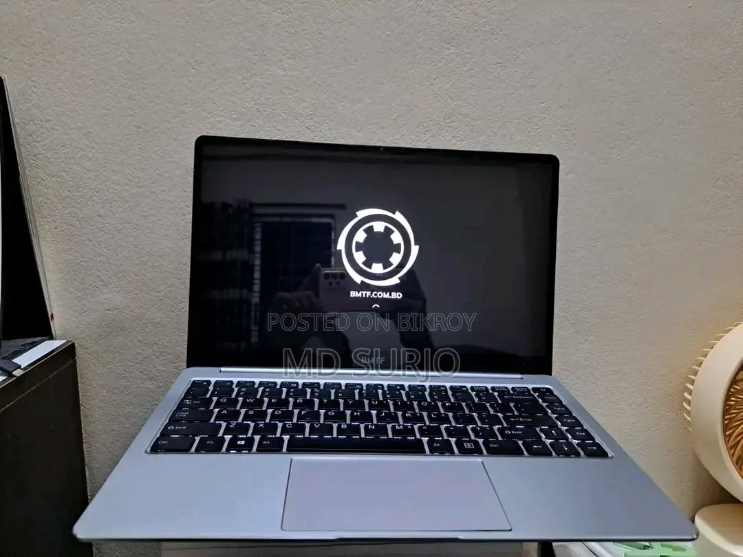 Laptop 8GB Intel Celeron SSD 256GB