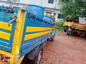 Mahindra Big Bolero 2019 Yellow