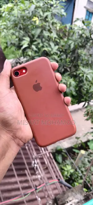 অ্যাপল আইফোন ৮ ৬৪ জিবি রেড
