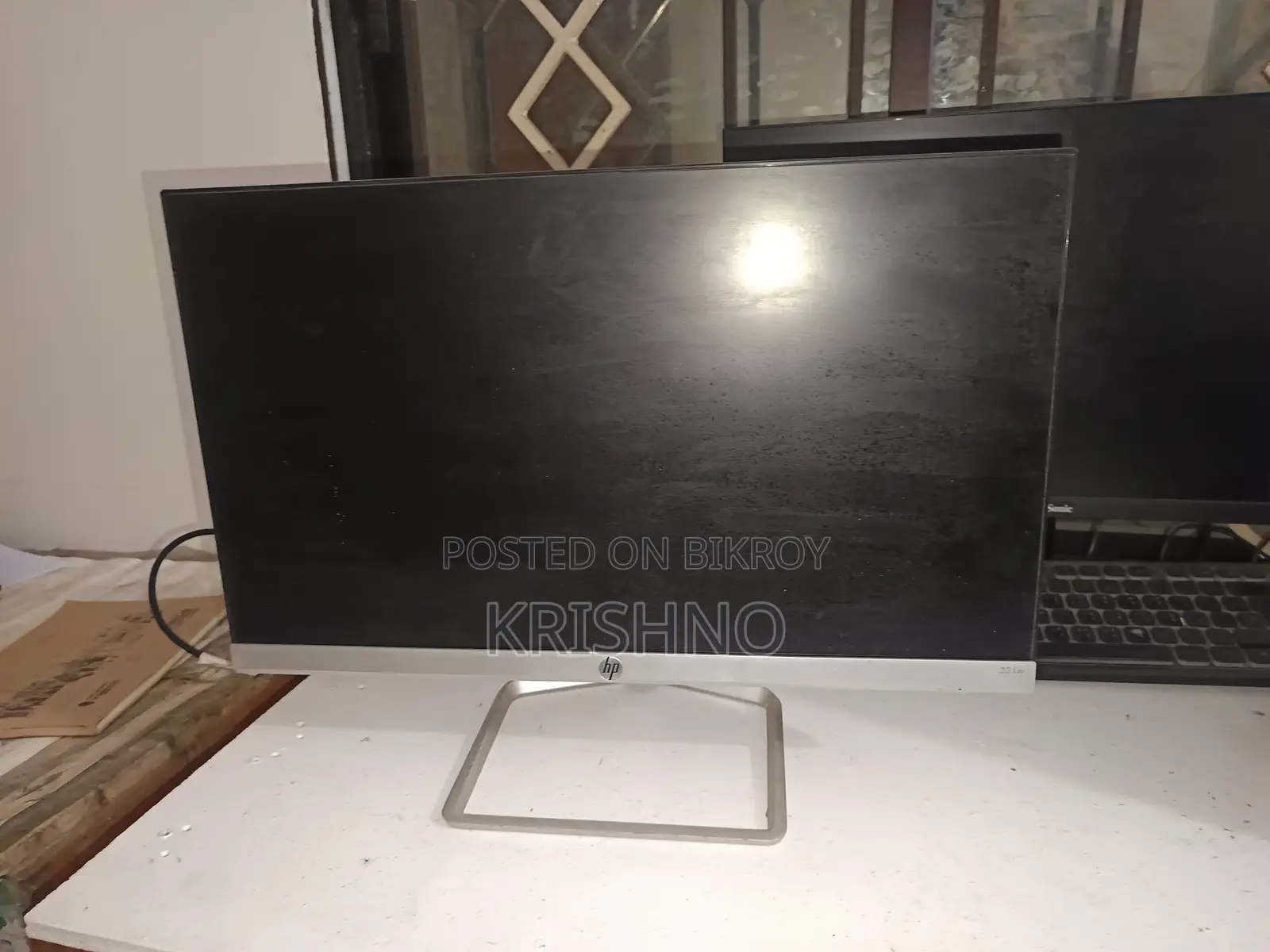 Used HP 22fw Ultra-Slim Monitor