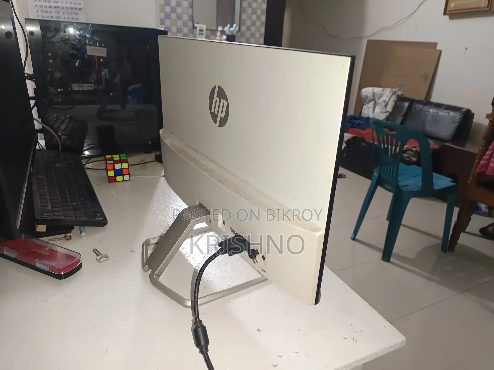 Used HP 22fw Ultra-Slim Monitor