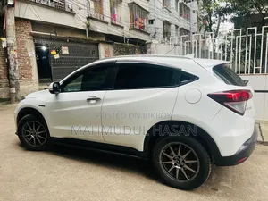 Honda Vezel 2014 Pearl