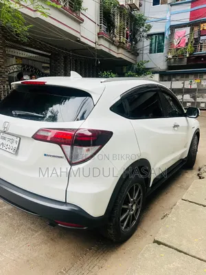 Honda Vezel 2014 Pearl