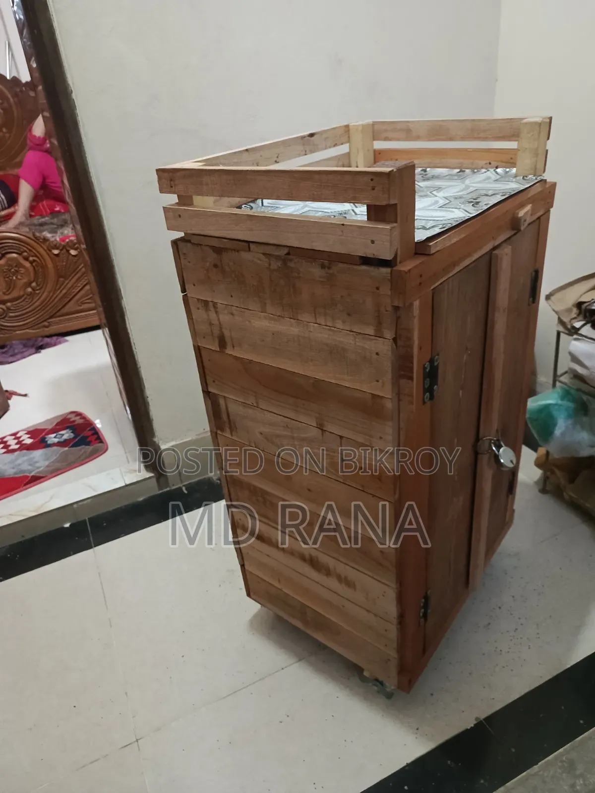 কাঠের তৈরি পান সিগারেটের দোকান (কাউন্টার)