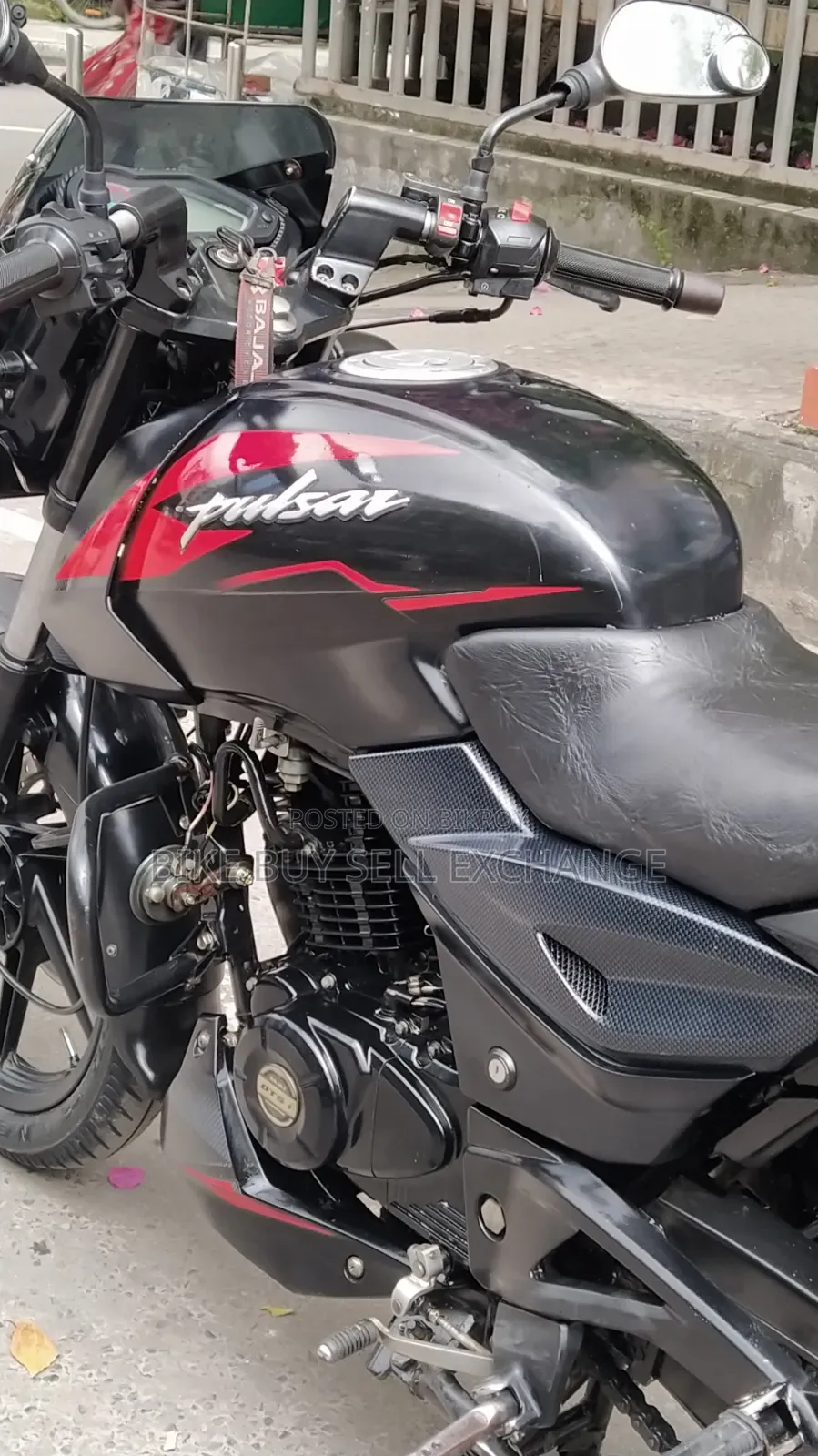 বাজাজ পালসার ১৫০ ২০২২ ব্ল্যাক