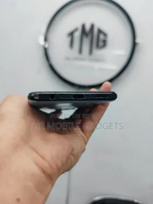 ভিভো ভি২০ এসই ১২৮ জিবি সাদা