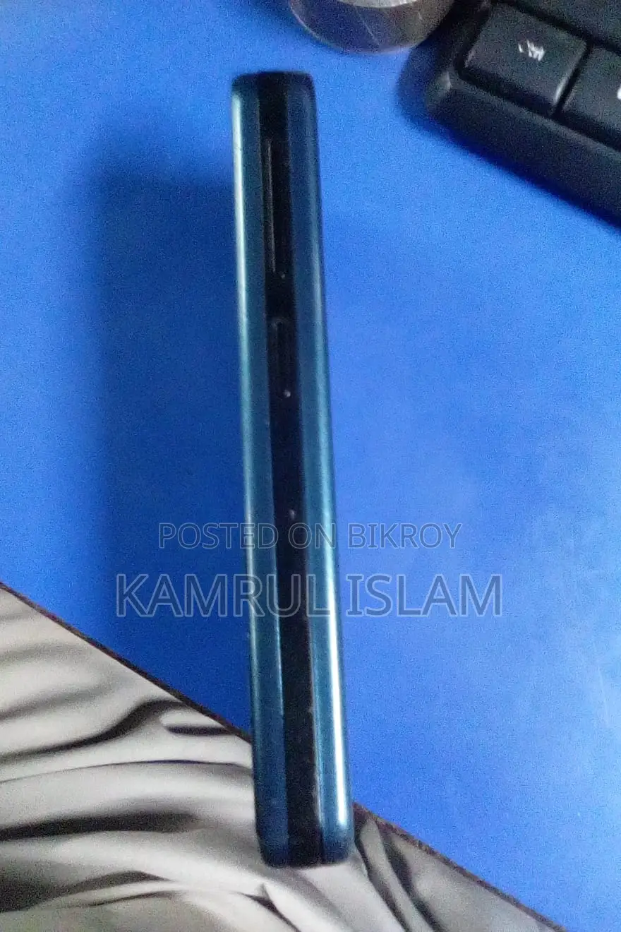 Geo 16 GB Blue