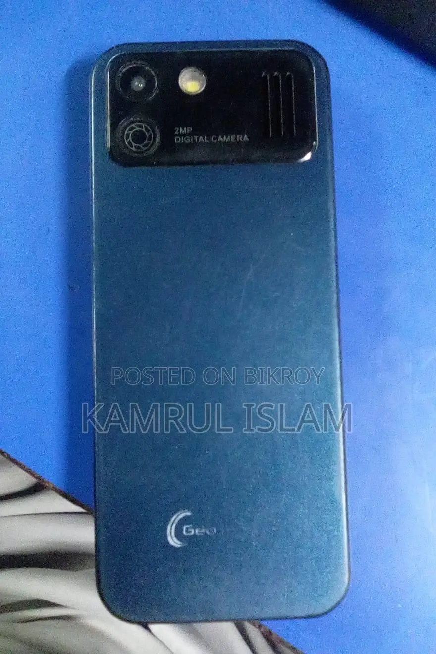 Geo 16 GB Blue