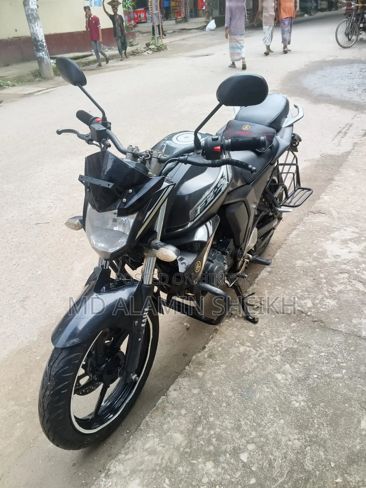 Yamaha FZS V2 2017 Black