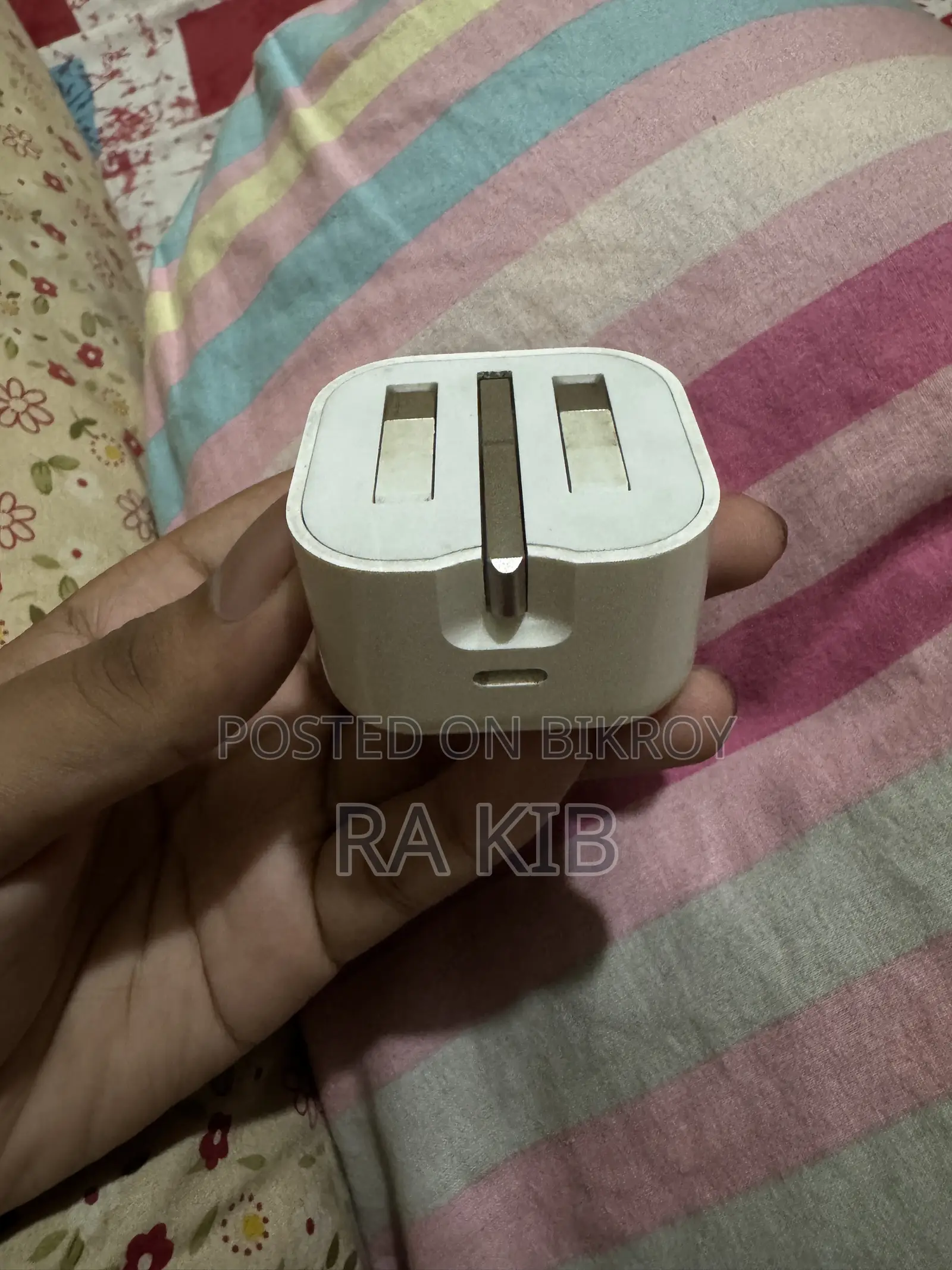 20-watt Original Charger (iPhone)