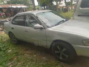 টয়োটা করোলা ১৯৯৭ সিলভার