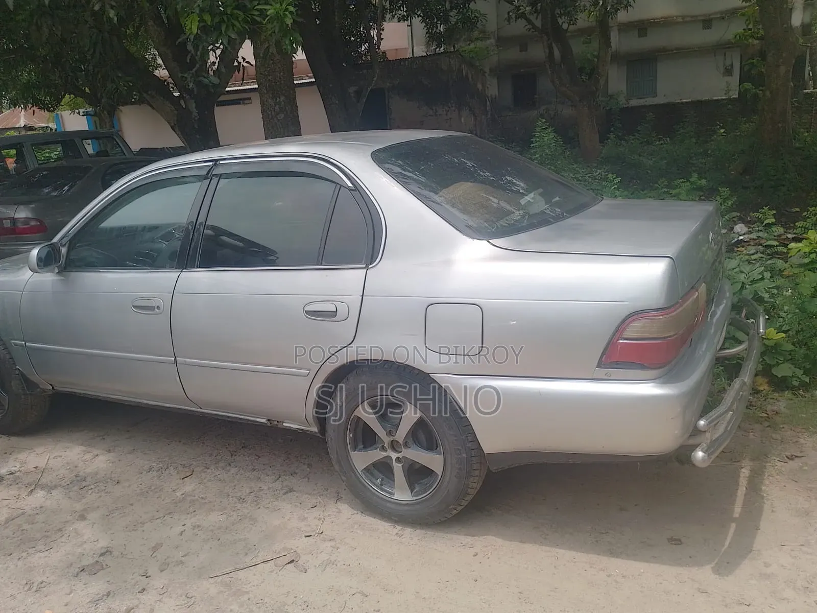 টয়োটা করোলা ১৯৯৭ সিলভার