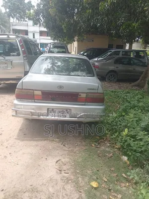 টয়োটা করোলা ১৯৯৭ সিলভার