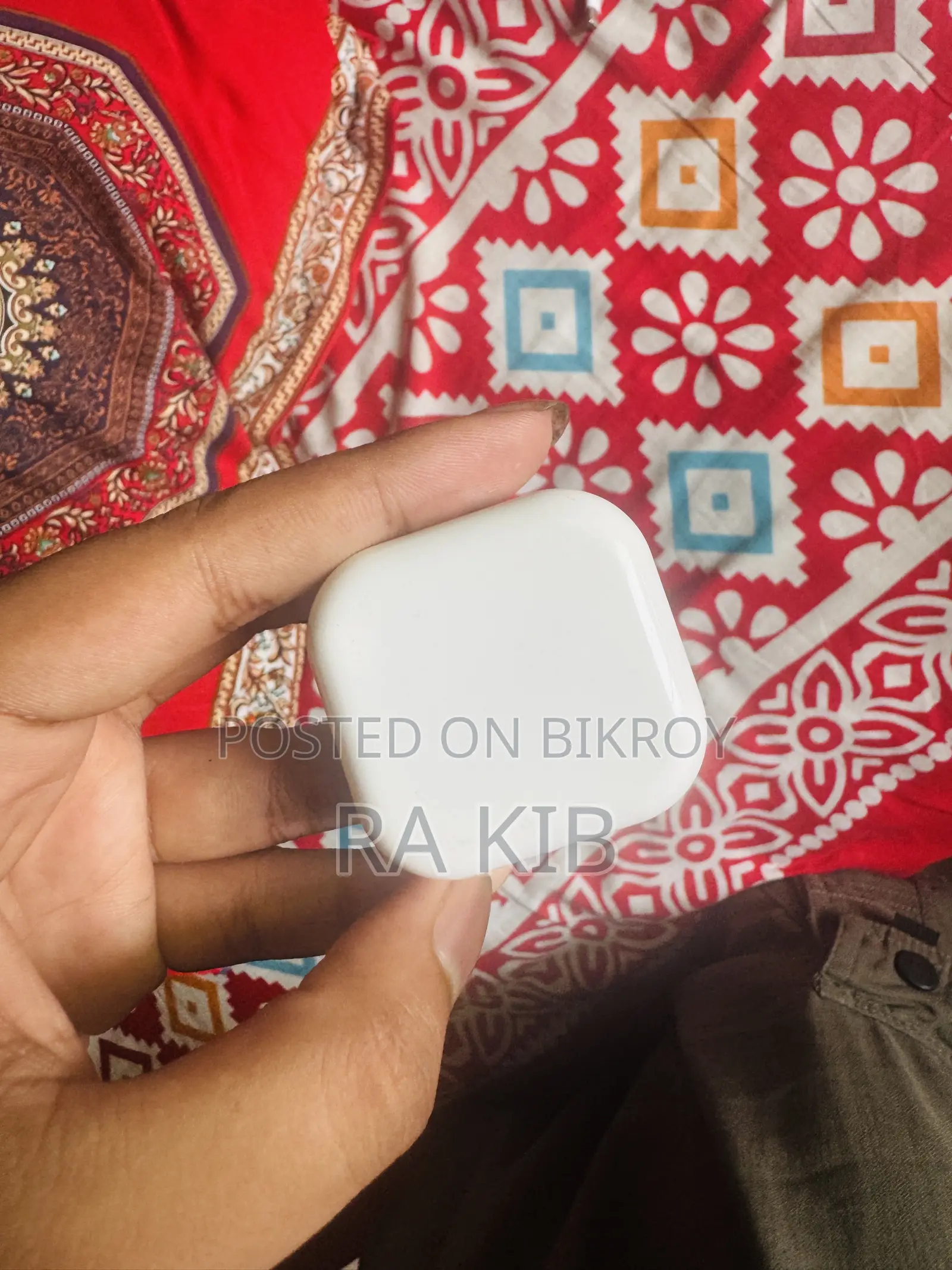 20-watt Original Charger (iPhone)