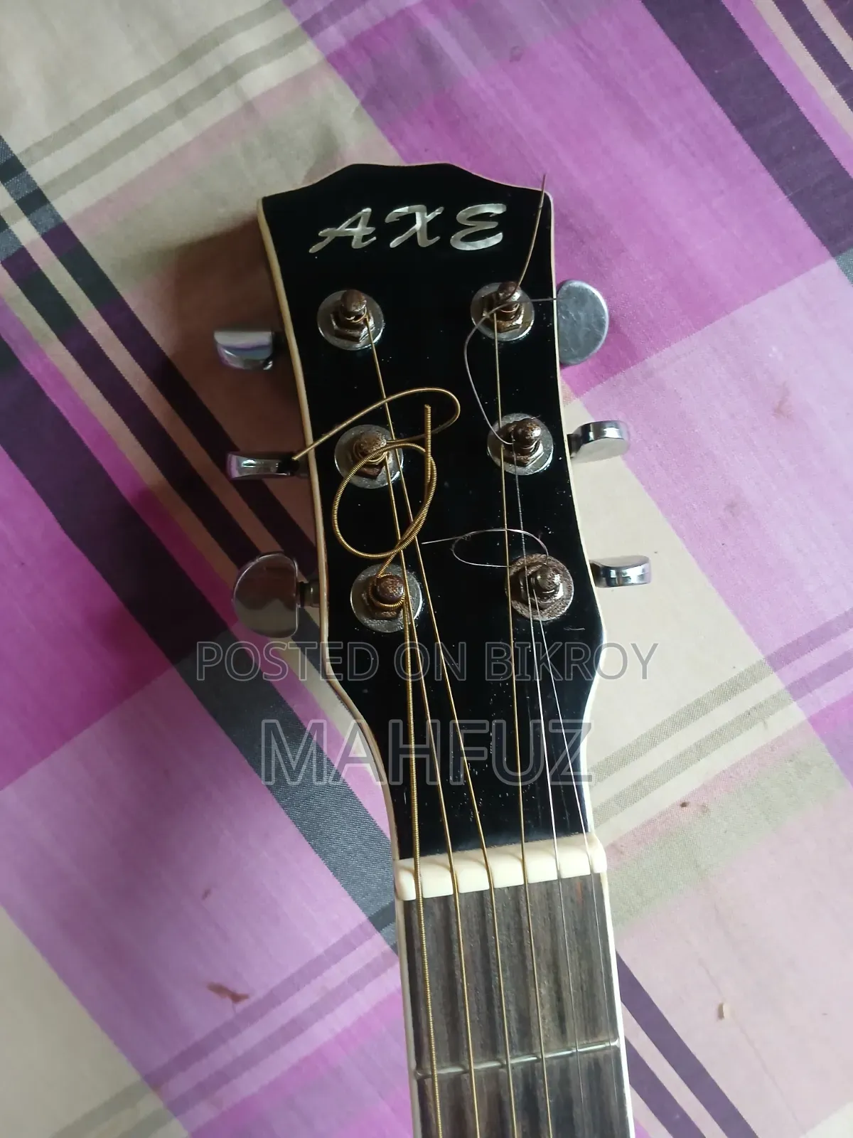 অরজিনাল এক্স গিটার