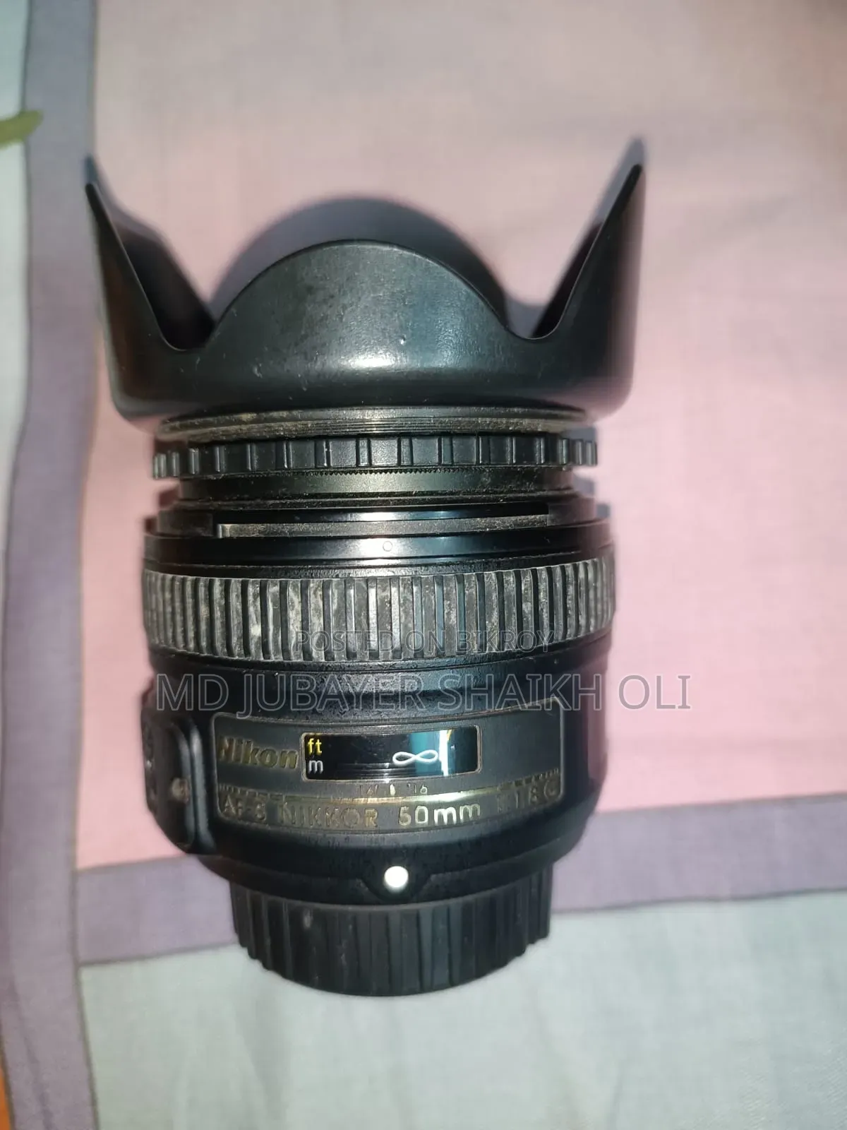 নিকন ডি৫৩০০ ডিএসএলআর ক্যামেরা এবং নিকন এএফ-এস নিকোর ৫০ মিমি এফ/১.৮জি লেন্স
