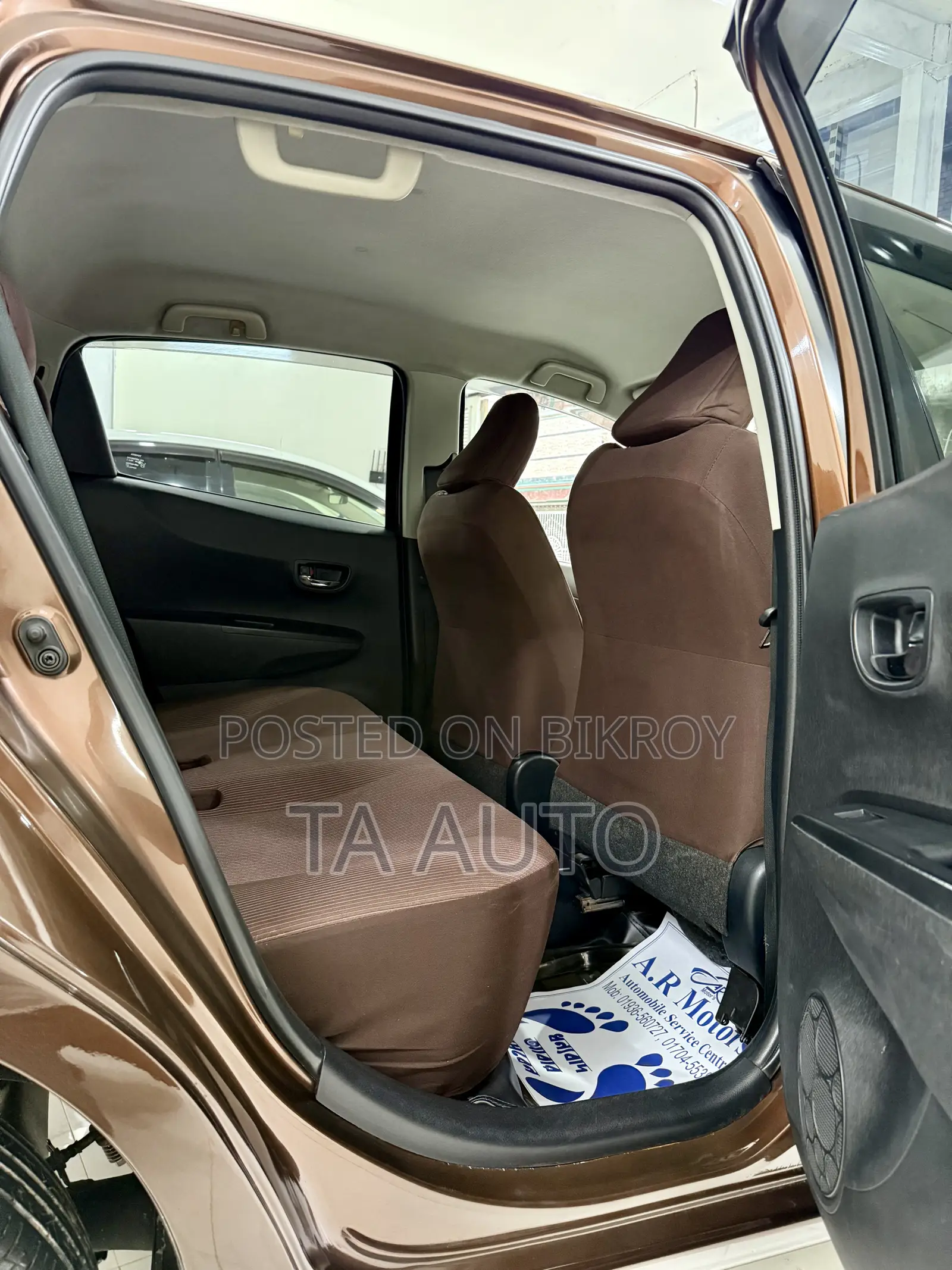 Toyota Vitz 1.0 Front-Wheel Drive 5-Door 2012 Brown
