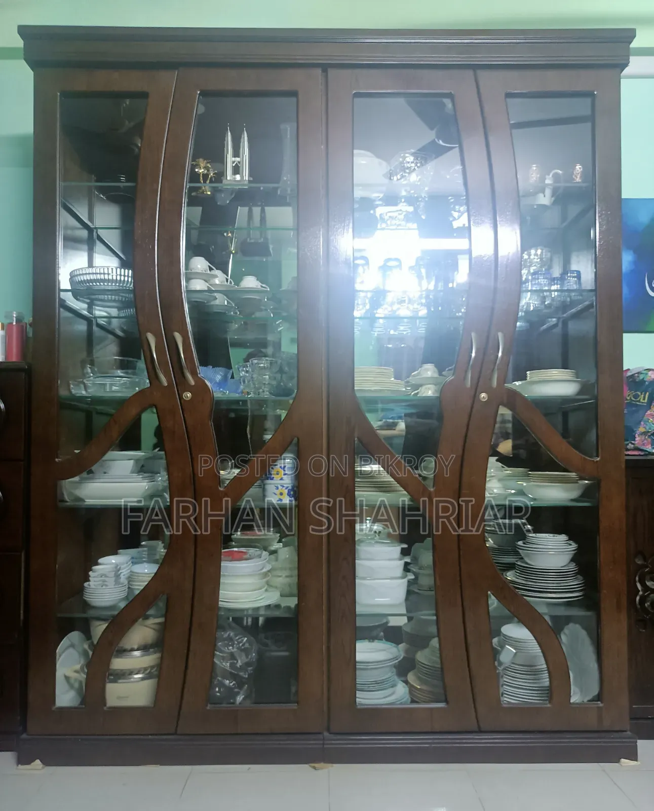 4 Doors Cabinet