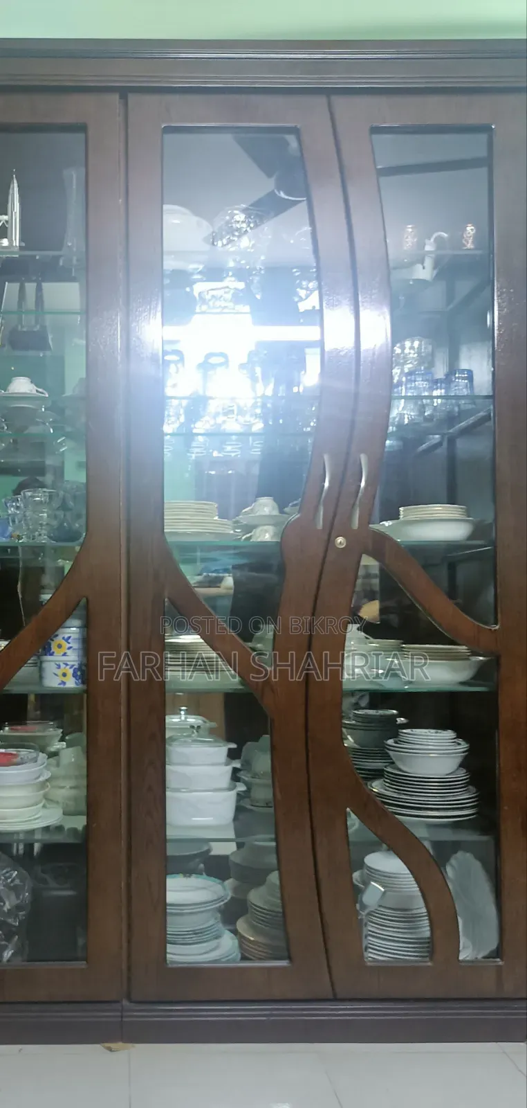 4 Doors Cabinet