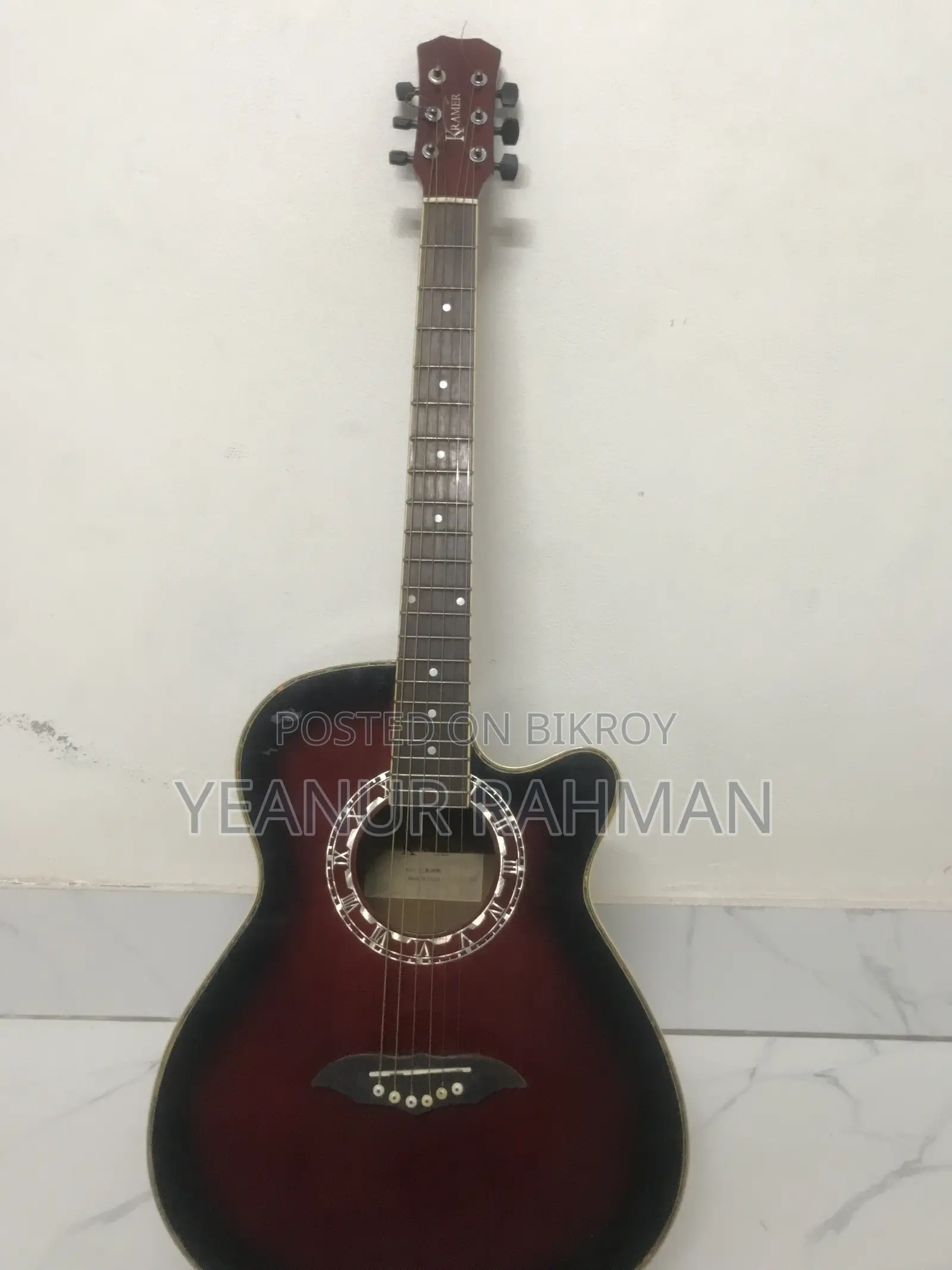 এই গিটার মাত্রো ৪ ব্যবহারিত