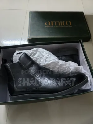 Chelsea Boots by Amico